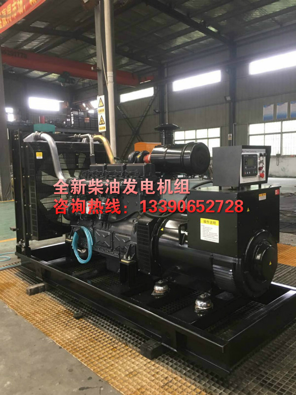 全新柴油發(fā)電機(jī)組照片